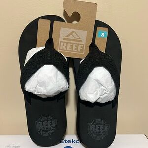 REEF Sandy Sandal -NEW WITHOUT TAGS- SIZE 8 fits like 7 - Black